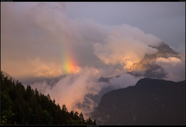 Regenbogen ber den Alpen