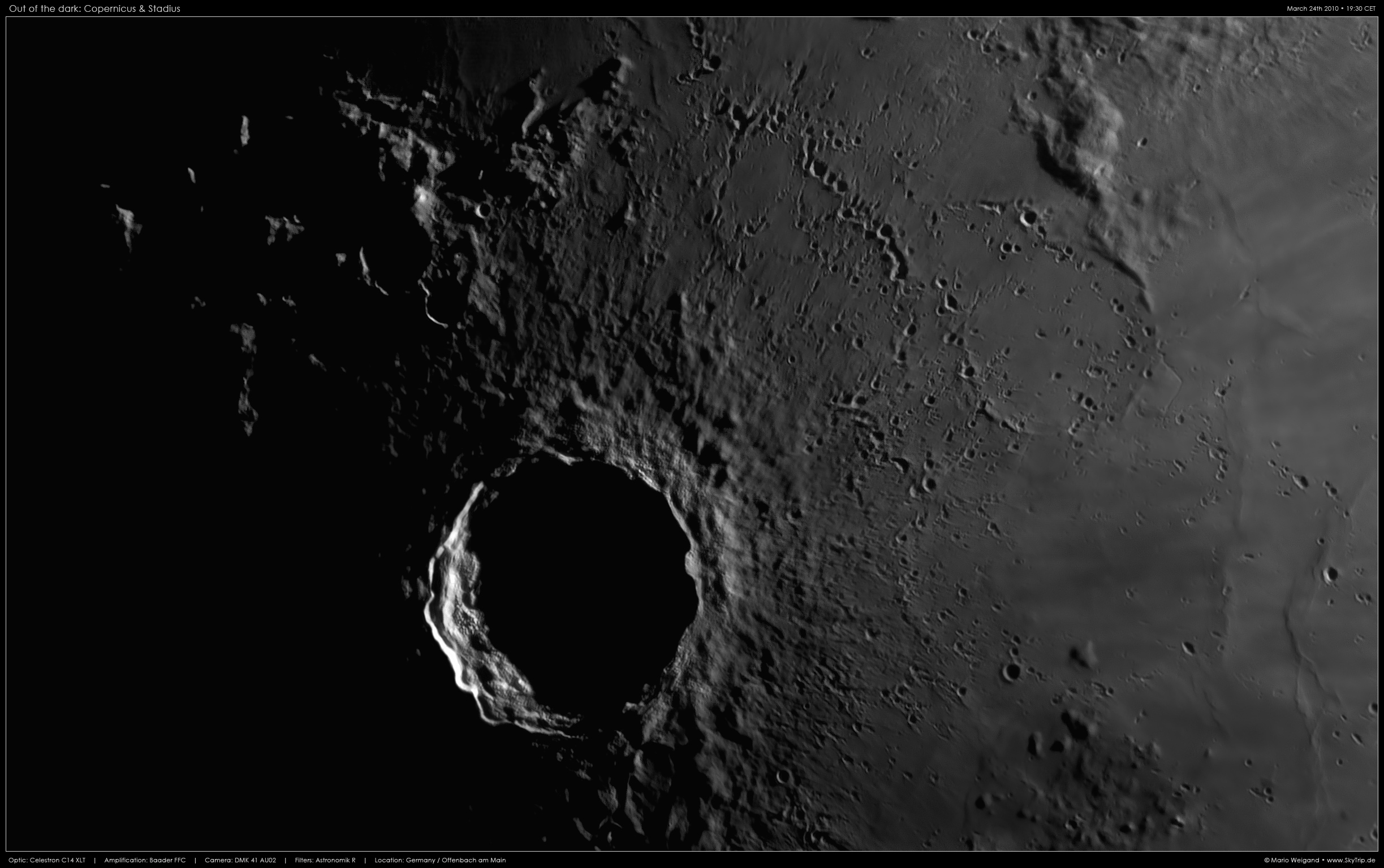 Mondfoto: Sonnenaufgang bei Kopernikus