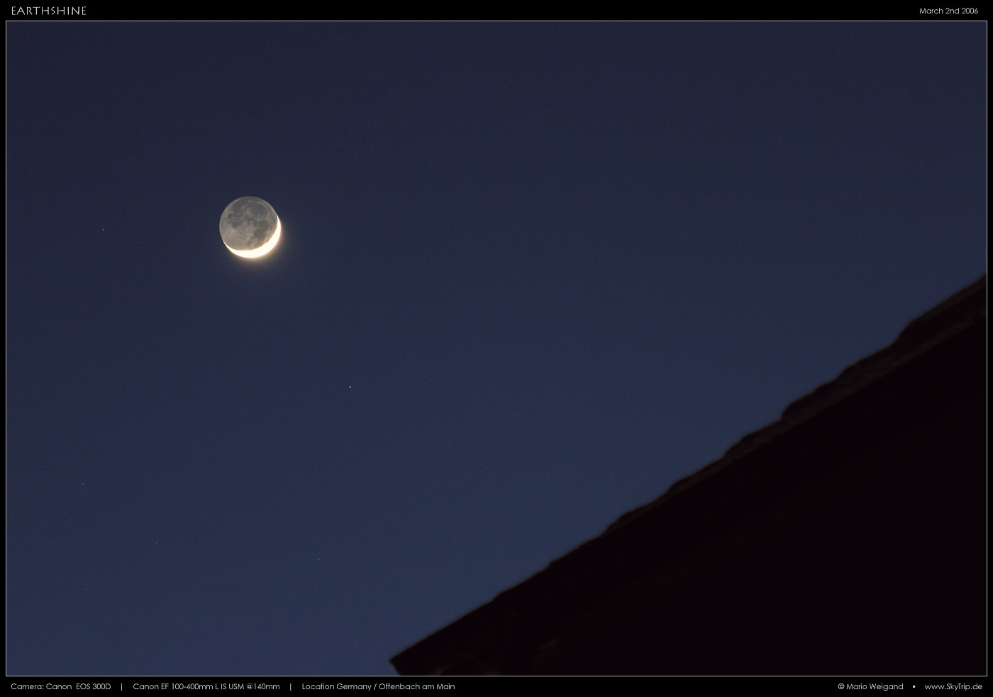 Mond mit Erdschein in der Dmmerung