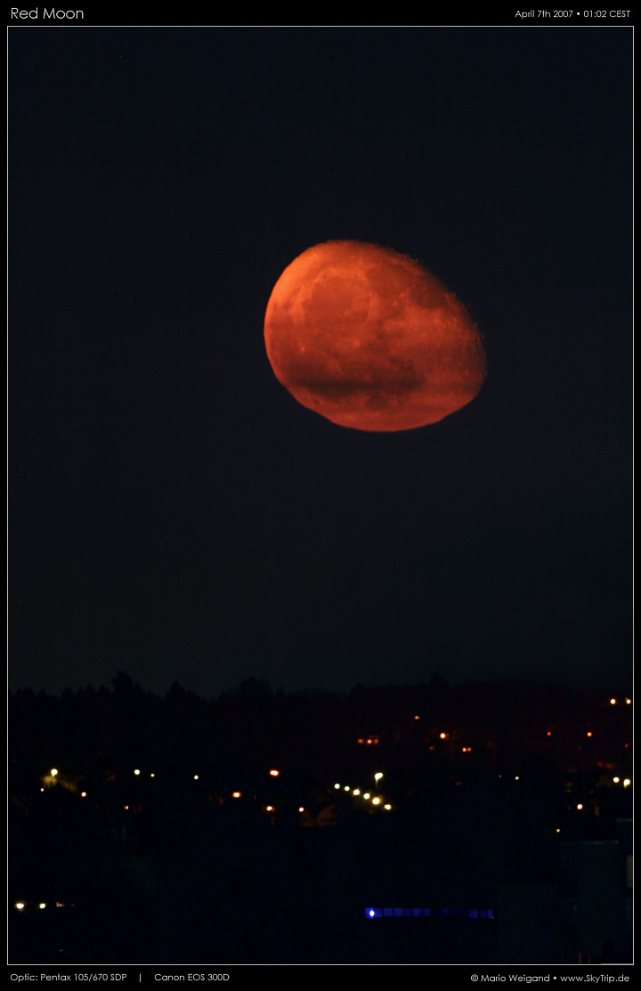 Aufgang eines roten Monds