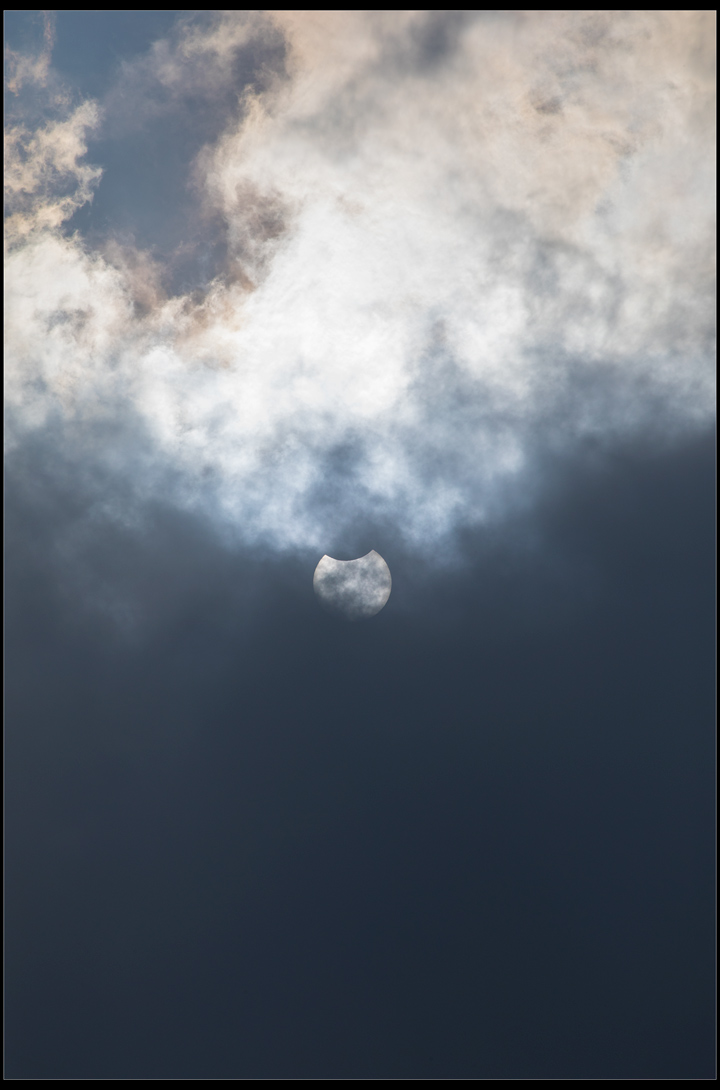 Sonnenfinsternis 2021 hinter Wolken