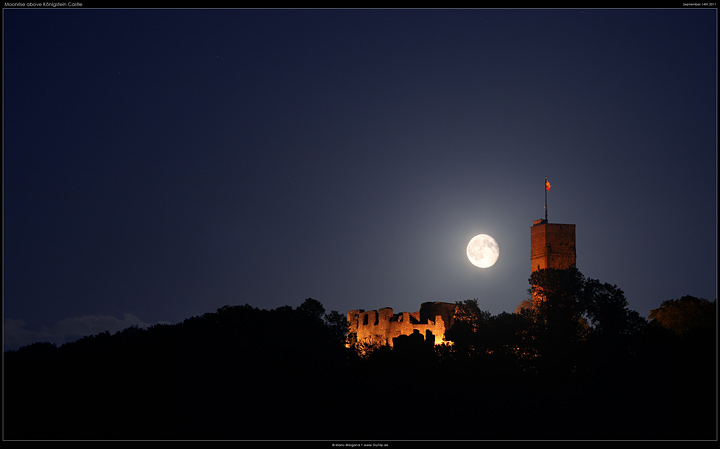 Erntemond ber Burgruine Knigstein