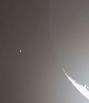 Video: Mond passiert 4-mag-Stern 5 Tau