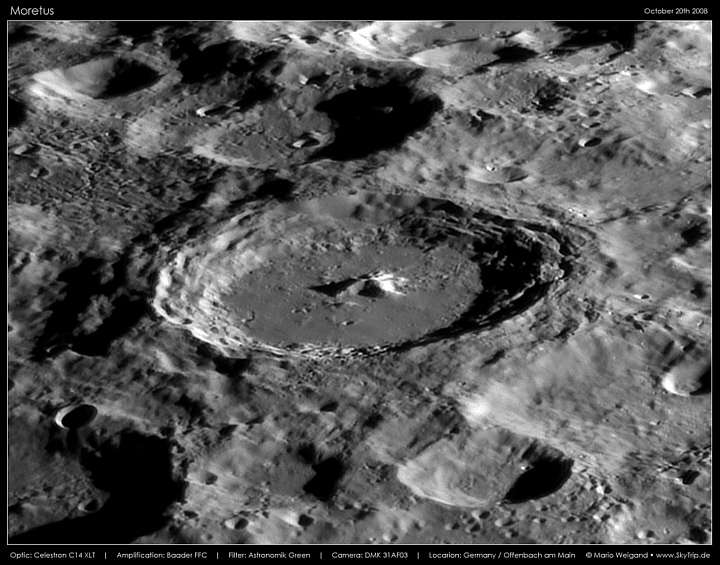 Mondfoto: Krater Moretus