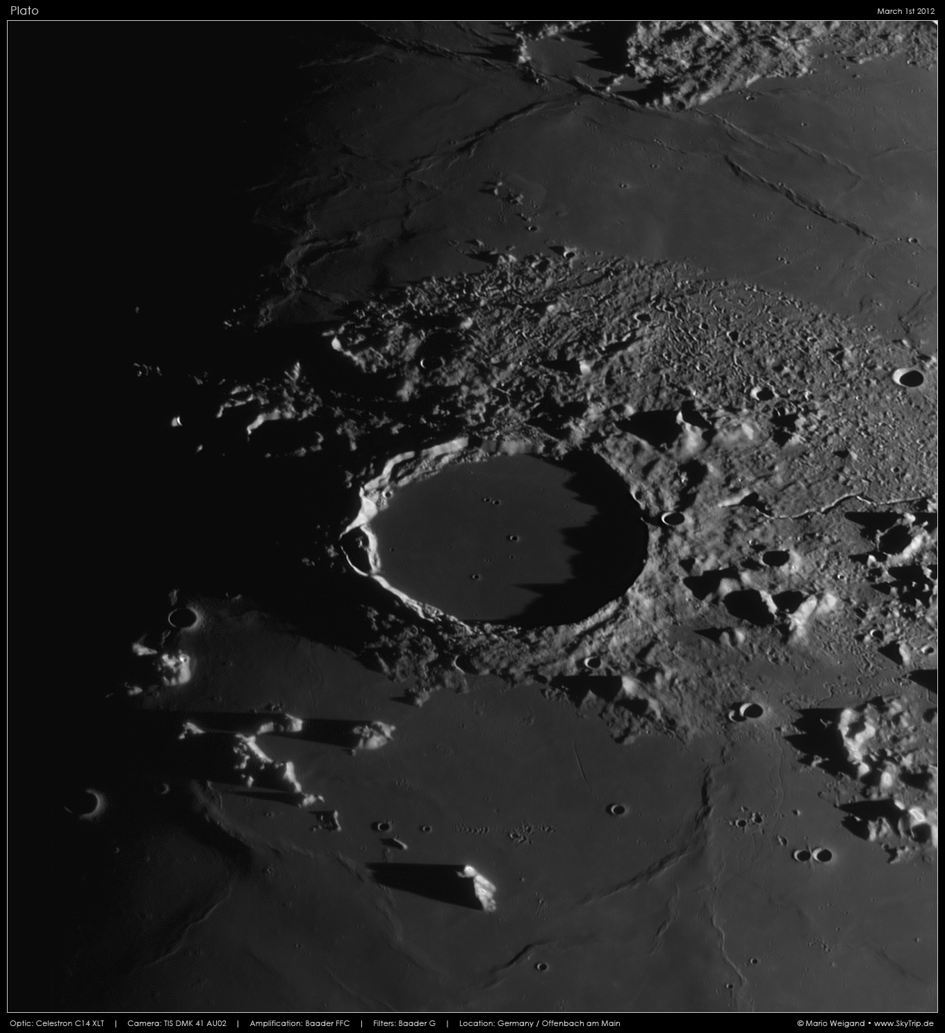 Sonnenaufgang bei Mondkrater Plato