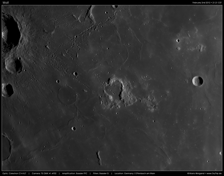 Mondfoto: Krater Wolf